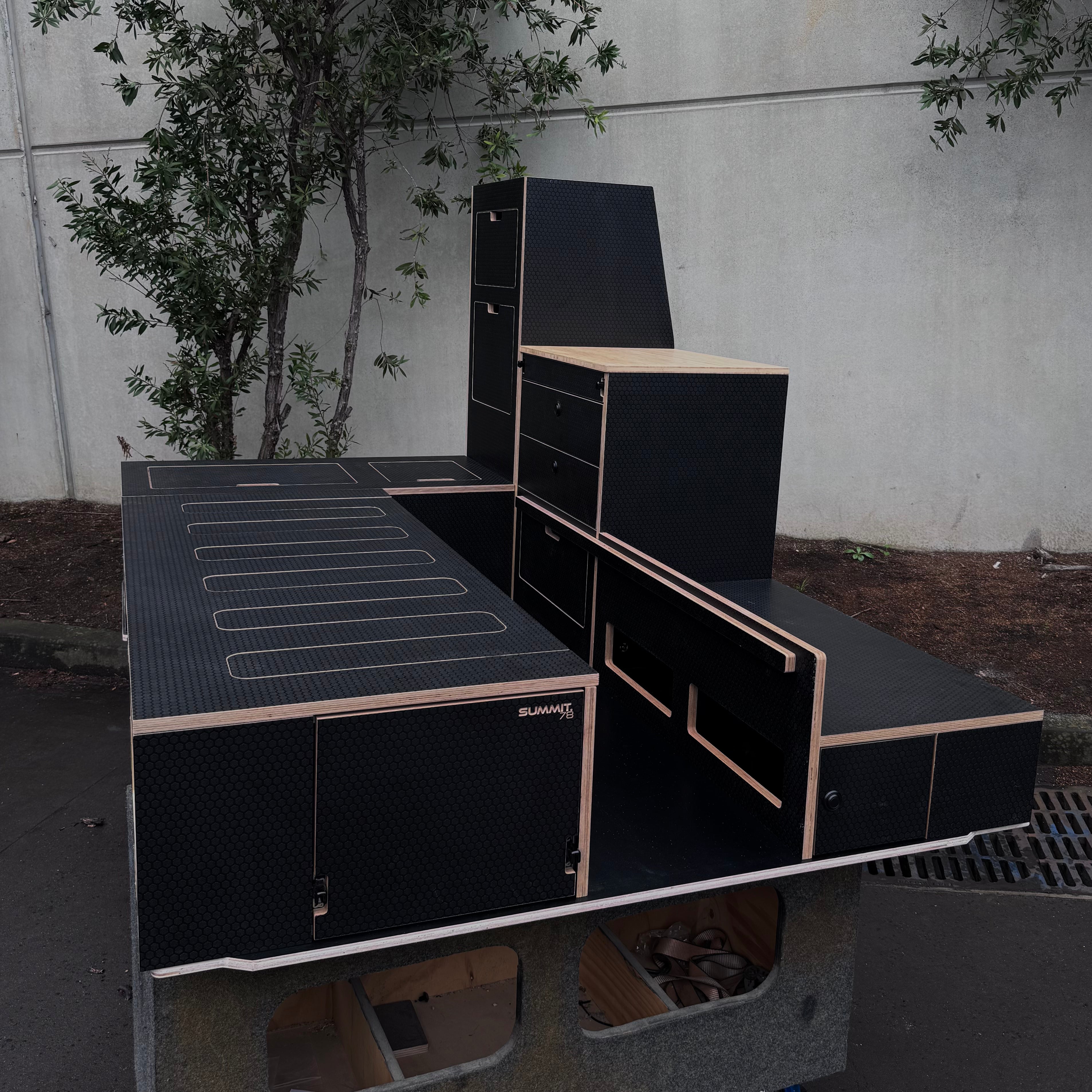 SUMMIT 78 Troopcarrier Fitout #001