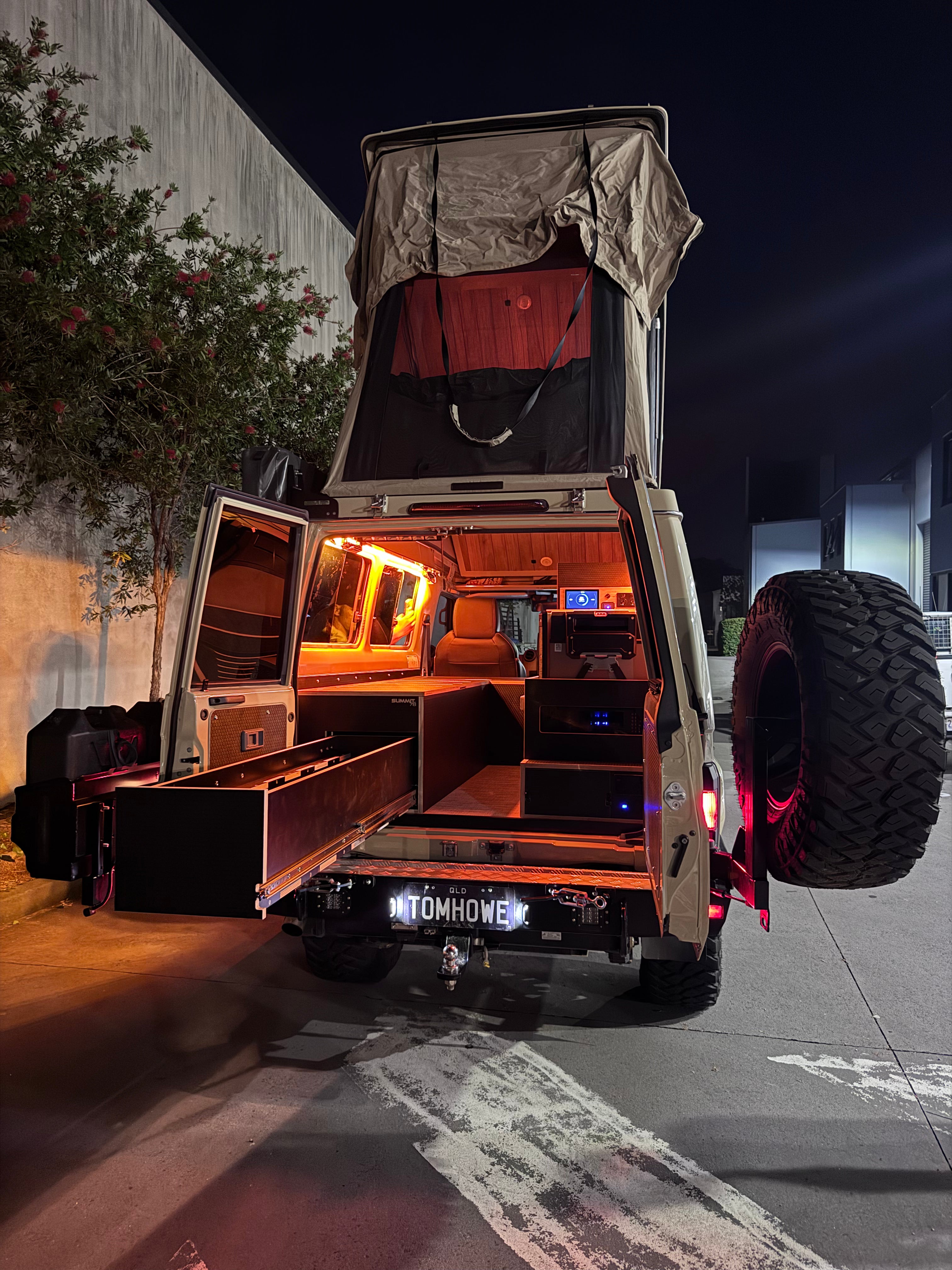 SUMMIT 78 Troopcarrier Fitout #002
